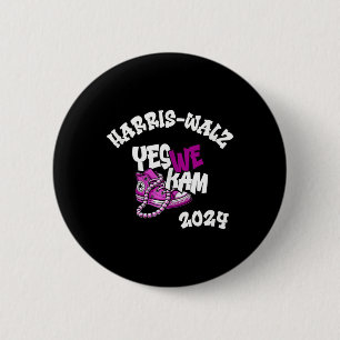 Badge Rond 5 Cm Kamala Harris Tim W 2024 oui Nous Kam Violet Blanc