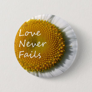 Badge Rond 5 Cm L'amour ne manque jamais Daisy 1 Corinthiens 13