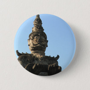 Badge Rond 5 Cm Lao Giant Guardian .. Parc du Bouddha, Vientiane,