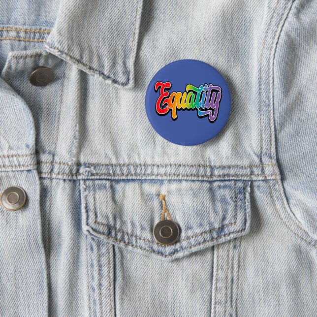 Badge Rond 5 Cm LGBT Pride drapeau arc-en-ciel égalité (En situation)