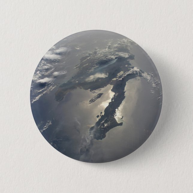 Badge Rond 5 Cm L'Île D'Hispaniola Avec Sunglin (Devant)