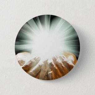 Badge Rond 5 Cm Lumière spirituelle dans des mains évasées