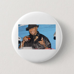 BADGE ROND 5 CM MARCHANDISE DE CRAIG ROSS YOUNG LION