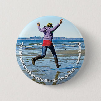 Badge Rond 5 Cm Marche sur le bouton de l'eau