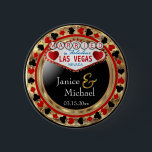 Badge Rond 5 Cm Marié à Fabulous Las Vegas - Rouge<br><div class="desc">Badge. Faites-le avec style avec ce Mariage populaire de Las Vegas. Présenté dans un style de puce métallique rouge, noir et faux or conçu avec le dicton "Marié dans Fabulous Las Vegas Nevada" prêt pour vous à personnaliser. Faites une grande fête en faveur de gardien pour vos invités. Plus de...</div>