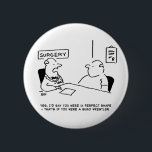 Badge Rond 5 Cm Médecin & Patient Surpoids Obesity Sumo Lutte<br><div class="desc">Le docteur dit à un patient en surpoids qu'il serait en parfait état - s'il était un lutteur de sumo. Dessin d'un gros homme obèse à la chirurgie d'un médecin. Un cadeau pour un nutritionniste peut-être. Idée cadeau docteur. La plaisanterie du sumo.</div>
