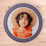 Badge Rond 5 Cm Merci Pour Venir Préppy Moderne Photo Personnalisé<br><div class="desc">Ce design simple et moderne est composé de typographie serif et d'ajouter une photo personnalisée."Merci pour venir à ma fête" sur votre photo personnalisée. Parfait pour les fêtes d'anniversaire,  les cadeaux,  les sacs cadeaux,  les anniversaires ou toute autre fête!</div>