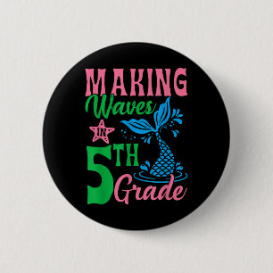 Badge Rond 5 Cm Mignon Faisant des Vagues en 5e année Amoureux de