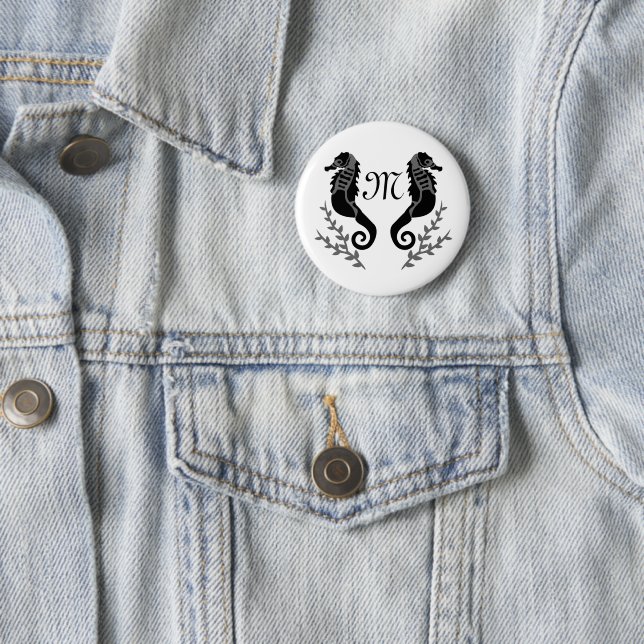 Badge Rond 5 Cm Monogramme de silhouette de cheval de mer noir (En situation)