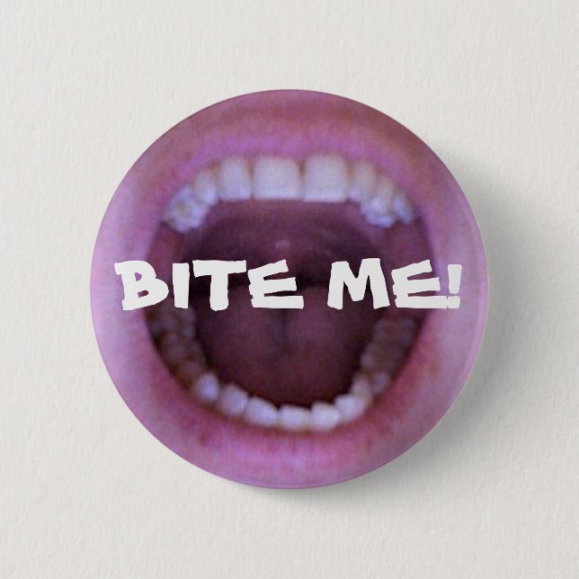 BADGE ROND 5 CM MORDEZ-MOI ! (Devant)
