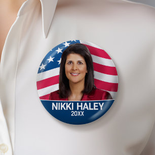 Badge Rond 5 Cm Nikki Haley - Photo de campagne avec drapeau améri
