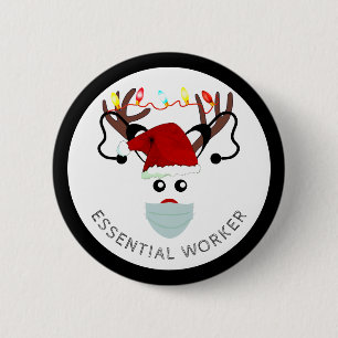 Badge Rond 5 Cm Noel Un Réindeur Travailleur Essentiel Dans Le Mas