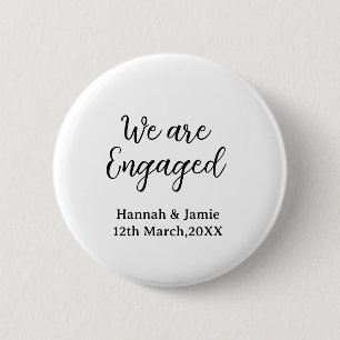 Badge Rond 5 Cm Nous sommes un couple fiancé nom date calligraphié