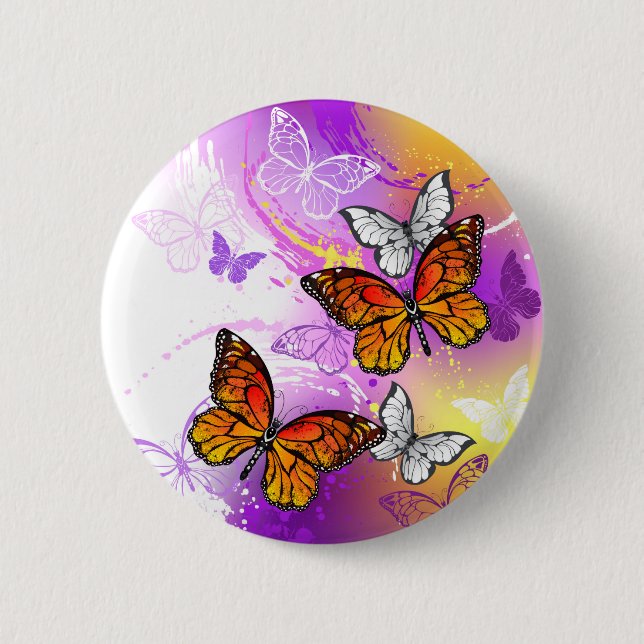 Badge Rond 5 Cm Papillons Monarque sur Arrière - plan pourpre (Devant)