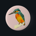 Badge Rond 5 Cm Peinture d'aquarelle d'oiseau de martin-pêcheur<br><div class="desc">C'est une peinture d'aquarelle d'un oiseau de martin-pêcheur. Elle se repose sur le bord d'une branche. L'oiseau a des couleurs lumineuses. Orange et jaune sur son ventre et vert sur sa tête et ailes. Il regarde en longueur.</div>