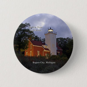 Badge Rond 5 Cm Phare de 40 Mile Point à la tombée de la nuit