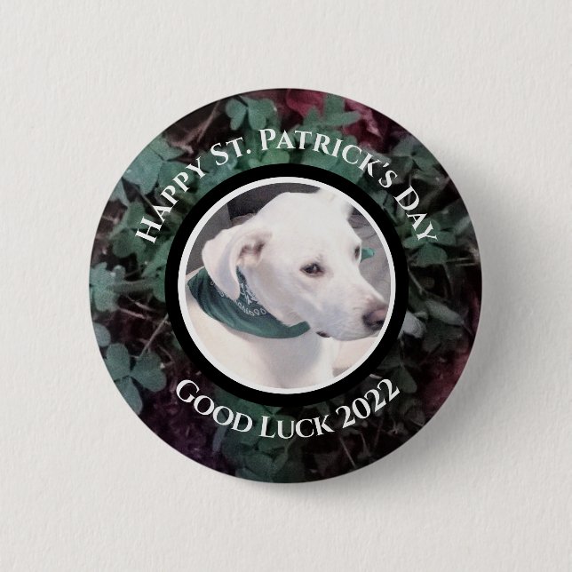 Badge Rond 5 Cm Photo de Shamrocks verts de chien blanc mignon (Devant)