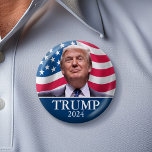 Badge Rond 5 Cm Photo Donald Trump - Président - assez dit<br><div class="desc">Un design classique avec une photo de l'homme candidat à nouveau à la présidence. Il se présente aux élections pour le ticket républicain. Photo originale de Gage Skidmore.</div>