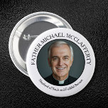 BADGE ROND 5 CM PHOTO PRIESTHOOD SIMPLE NOIR ET BLANC<br><div class="desc">Parfait pour le dimanche de la prêtrise, les anniversaires d'ordination ou toute occasion de rendre hommage au clergé, cette épingle sert de symbole significatif d'appréciation et de respect pour ceux qui consacrent leur vie au service du Christ et de son Eglise. L'arrière - plan blanc veille à ce que le...</div>