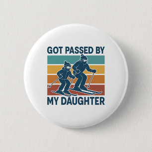 Badge Rond 5 Cm Piétiné par ma fille Drôle de ski Retro hiver S