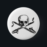 Badge Rond 5 Cm Pirate de clarinette basse<br><div class="desc">Arr ! Le YE soit un membre des pirates de clarinette basse/cor de basset !  

Pour plus de visite de qualité de fanfare notre magasin chez www.MarchingTees.com</div>