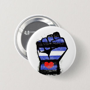 Badge Rond 5 Cm Poing Fierté en cuir