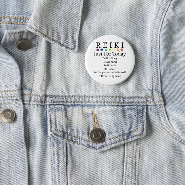 Badge Rond 5 Cm Principes de Reiki Préceptes blanc (En situation)