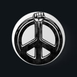 Badge Rond 5 Cm Puissance de paix !<br><div class="desc">Un signe de paix avec les années 60 serrées actionnent le centre de poing, graphique noir et blanc, sur des T-shirts, des sweat - shirts à capuche, cartes, cadeaux.</div>
