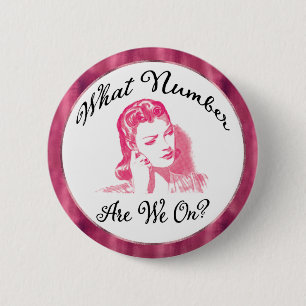 Badge Rond 5 Cm quel nombre sommes -nous? Bouton Bunco rose