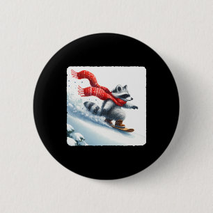 Badge Rond 5 Cm Raccoon Snowboard En Bas De La Colline À Red Scarf