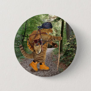 Badge Rond 5 Cm Randonneur en chat avec sac à dos