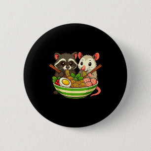 Badge Rond 5 Cm Raton laveur et opossum mangeant des nouilles Rame