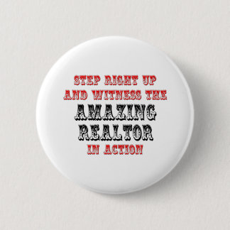 Badge Rond 5 Cm Realtor Extraordinaire en action