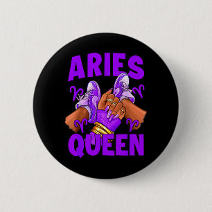 Badge Rond 5 Cm Reine Bélier Ongles Baskets Anniversaire Zodiaque