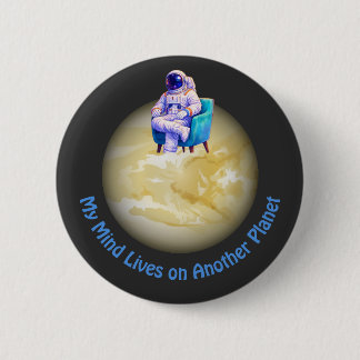 Badge Rond 5 Cm Relaxed Astronaut Sitting on Planet 