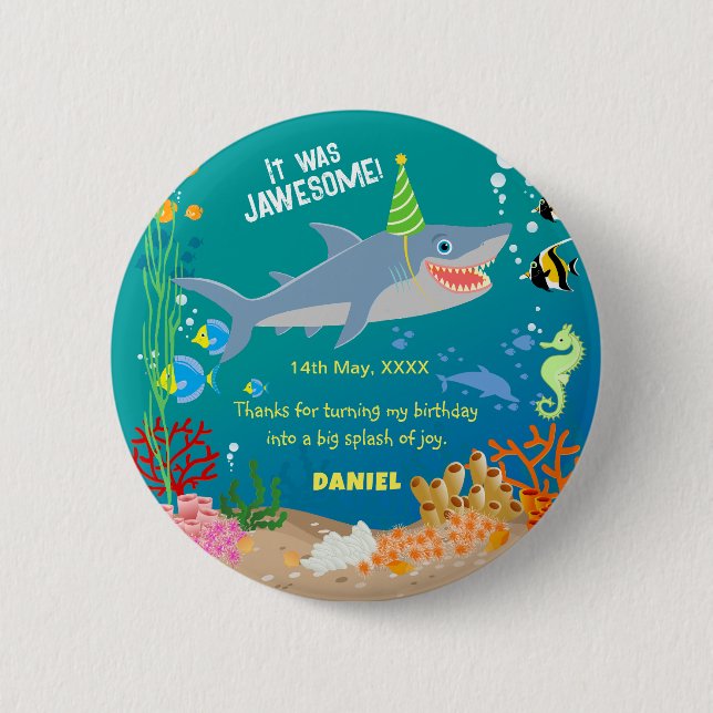 Badge Rond 5 Cm Requin souriant sous la mer garçon fête d'annivers (Devant)