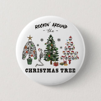 Badge Rond 5 Cm Rocher Autour De L'Arbre De Noël