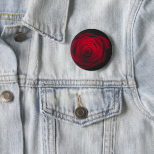 Badge Rond 5 Cm Rose rouge sur effet vintage arrière - plan noir