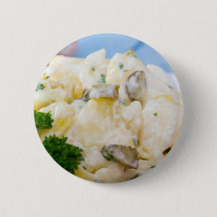 Badge Rond 5 Cm Salade de pommes de terre avec saucisses et moutar