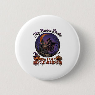 Badge Rond 5 Cm Sorcière de messager de vélo cassé balai Halloween