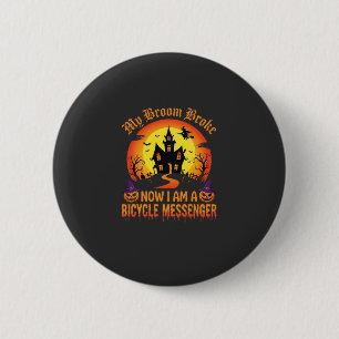 Badge Rond 5 Cm Sorcière de messager de vélo d'Halloween Broom a c