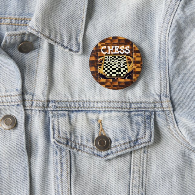 BADGE ROND 5 CM  STYLE DE PLATINEAU D'ÉCHECS (En situation)