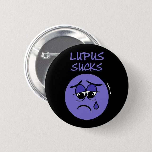 Badge Rond 5 Cm SUCKS...Lupus (Devant & derrière)