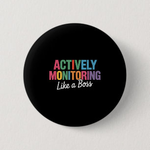 Badge Rond 5 Cm Surveillance Active Comme Un Enseignement De Test 