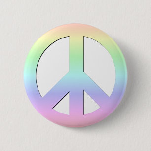 Badge Rond 5 Cm Symbole de paix CND Soft Pastel Arc-en-ciel sur bl