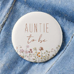 Badge Rond 5 Cm Tante pour être Fleur sauvage Baby shower<br><div class="desc">Célébrez l'anticipation de devenir une tante avec notre "Tante d'être un Baby shower Fleur sauvage Button." Orné d'un design fleur sauvage charmant, ce bouton est un accessoire délicieux qui rayonne d'amour et d'excitation. Les couleurs vives et les fleurs délicates symbolisent la joie et la beauté qu'apporte une nouvelle nièce ou...</div>