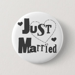 Badge Rond 5 Cm Texte noir avec le coeur juste marié