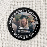 Badge Rond 5 Cm Tout texte Graduation Photo Félicats Noir et Blanc<br><div class="desc">Dites félicitations et montrez votre fierté pour le diplômé avec des boutons photo/badges customisés cool. (CONSEIL EN MATIÈRE DE PLACEMENT D'IMAGE : Une façon simple de centrer une photo exactement comment vous voulez est de la rogner avant de la télécharger sur le site Zazzle.) Tout le texte est simple à...</div>