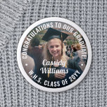 Badge Rond 5 Cm Tout Texte Graduation Photo Félicitations Moderne<br><div class="desc">Dites félicitations et montrez votre fierté pour le diplômé avec des boutons photo/badges customisés cool. (CONSEIL EN MATIÈRE DE PLACEMENT D'IMAGE : Une façon simple de centrer une photo exactement comment vous voulez est de la rogner avant de la télécharger sur le site Zazzle.) Tout le texte est simple à...</div>