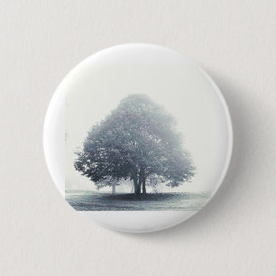 Badge Rond 5 Cm Un arbre dans le brouillard